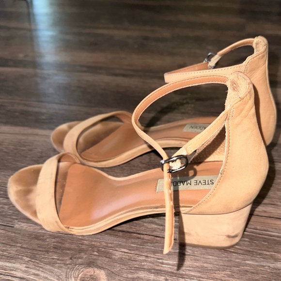 Steve Madden Suede Tan Heeled Sandal size 8.5 - Picture 2 of 8
